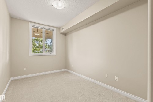 112 12408 15 Avenue, Edmonton, AB - Indoor Photo Showing Other Room