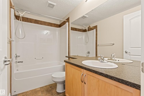 112 12408 15 Avenue, Edmonton, AB - Indoor Photo Showing Bathroom
