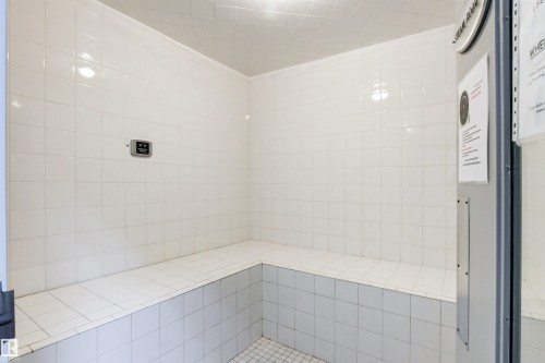 112 12408 15 Avenue, Edmonton, AB - Indoor Photo Showing Bathroom