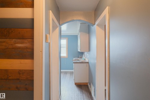 4503 53 Avenue, Barrhead, AB - Indoor Photo Showing Other Room