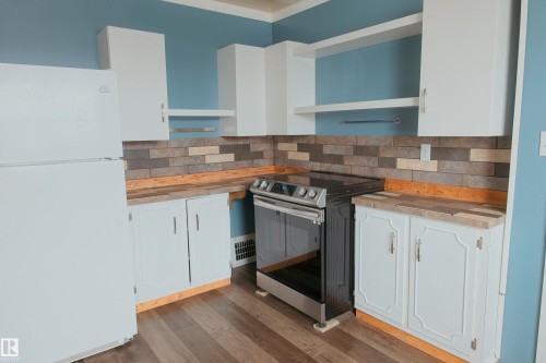 4503 53 Avenue, Barrhead, AB - Indoor Photo Showing Kitchen