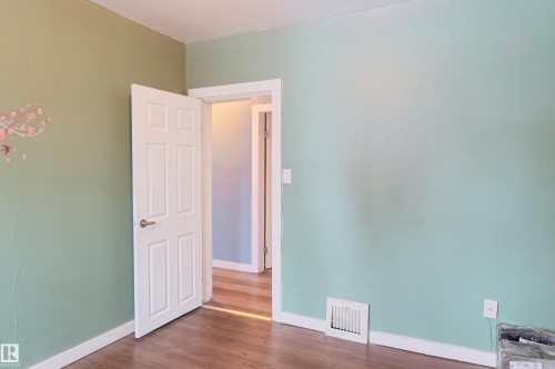 4503 53 Avenue, Barrhead, AB - Indoor