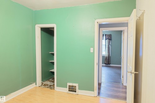 4503 53 Avenue, Barrhead, AB - Indoor