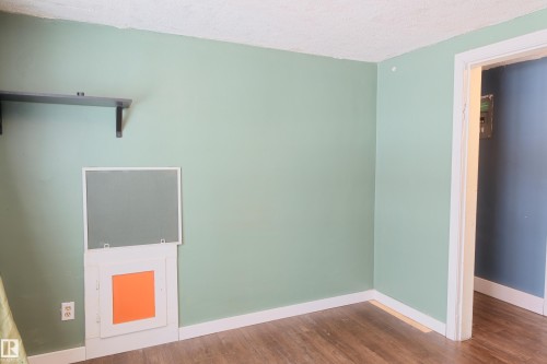 4503 53 Avenue, Barrhead, AB - Indoor Photo Showing Other Room