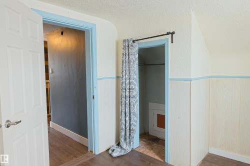 4503 53 Avenue, Barrhead, AB - Indoor Photo Showing Other Room