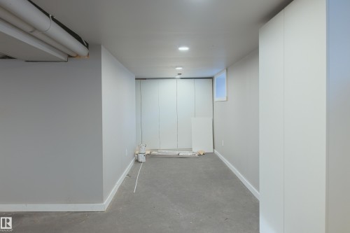 4503 53 Avenue, Barrhead, AB - Indoor