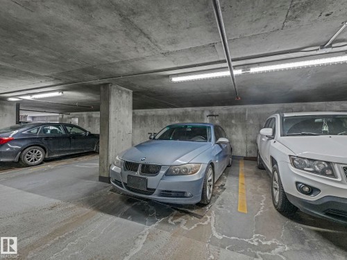1005 9939 109 Street, Edmonton, AB - Indoor Photo Showing Garage