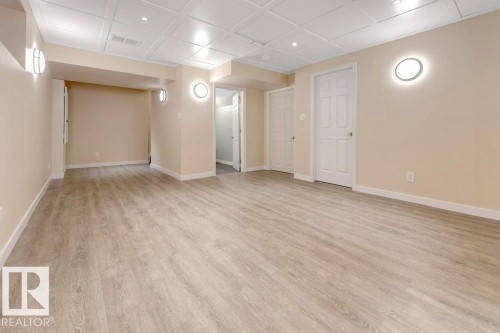 8723 178 Avenue Nw, Edmonton, AB - Indoor