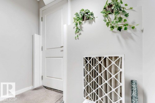 2326 Wonnacott Crescent, Edmonton, AB - Indoor Photo Showing Other Room