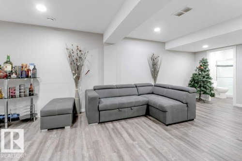 2326 Wonnacott Crescent, Edmonton, AB - Indoor