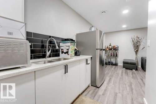 2326 Wonnacott Crescent, Edmonton, AB - Indoor