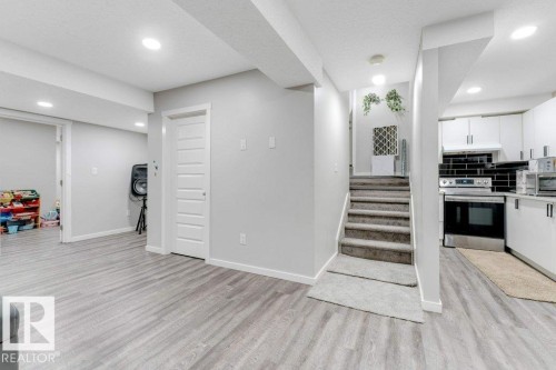 2326 Wonnacott Crescent, Edmonton, AB - Indoor