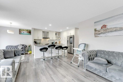 2326 Wonnacott Crescent, Edmonton, AB - Indoor Photo Showing Living Room