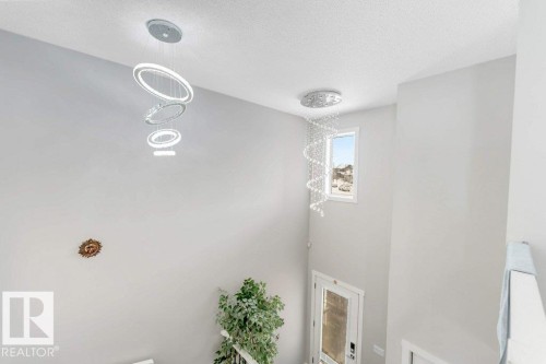 2326 Wonnacott Crescent, Edmonton, AB - Indoor Photo Showing Other Room