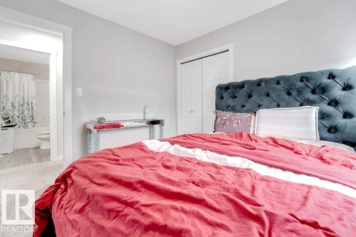 2326 Wonnacott Crescent, Edmonton, AB - Indoor Photo Showing Bedroom