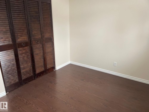 8407 52 Street, Edmonton, AB - Indoor Photo Showing Other Room