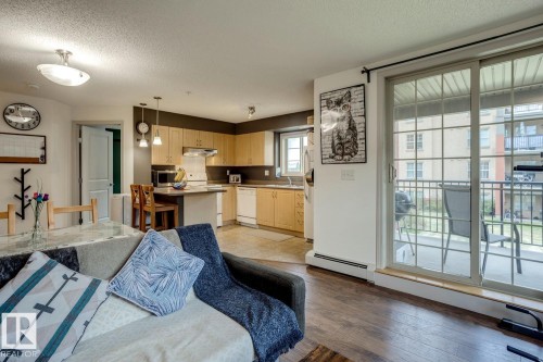 218 11449 Ellerslie Road Sw, Edmonton, AB - Indoor