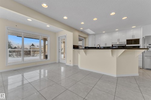 106 Twin Brooks Cove Cove, Edmonton, AB - Indoor Photo Showing Kitchen With Upgraded Kitchen