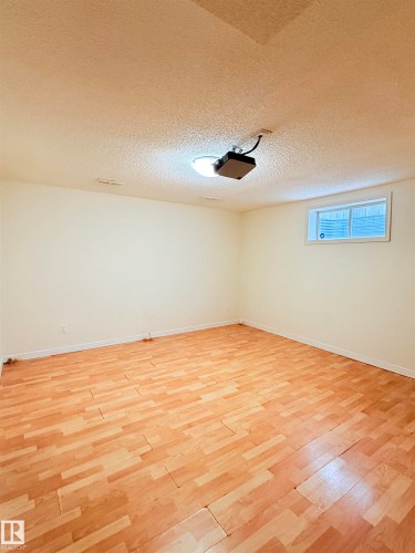 1711 37A Avenue, Edmonton, AB - Indoor