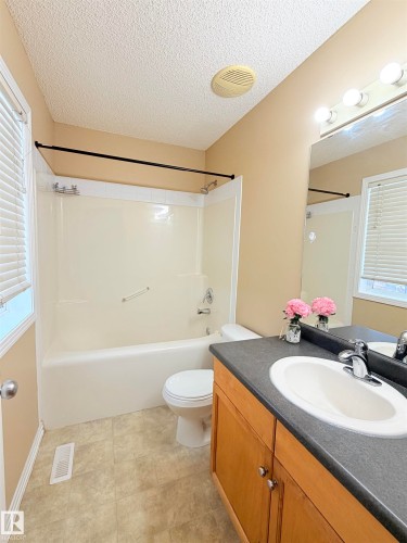 1711 37A Avenue, Edmonton, AB - Indoor Photo Showing Bathroom