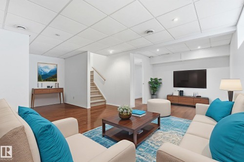 1873 Towne Centre Boulevard, Edmonton, AB - Indoor Photo Showing Living Room