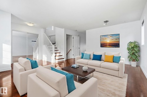 1873 Towne Centre Boulevard, Edmonton, AB - Indoor Photo Showing Living Room