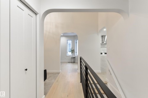 129 Ironwood Place, Edmonton, AB - Indoor Photo Showing Other Room