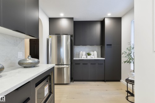 129 Ironwood Place, Edmonton, AB - Indoor Photo Showing Other Room