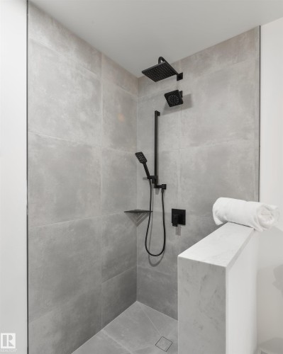 129 Ironwood Place, Edmonton, AB - Indoor Photo Showing Bathroom