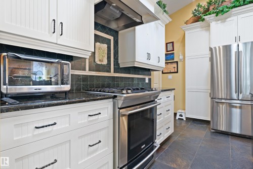 5704 144 Street, Edmonton, AB - Indoor Photo Showing Kitchen
