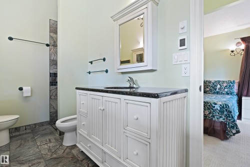 5704 144 Street, Edmonton, AB - Indoor Photo Showing Bathroom