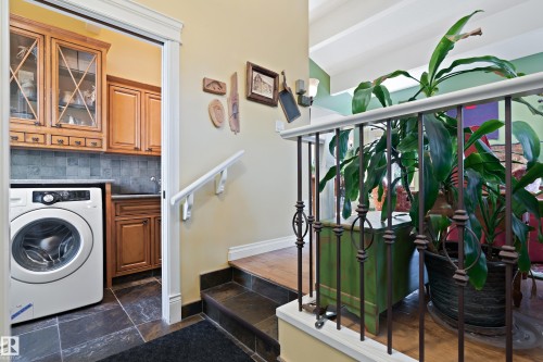 5704 144 Street, Edmonton, AB - Indoor Photo Showing Laundry Room