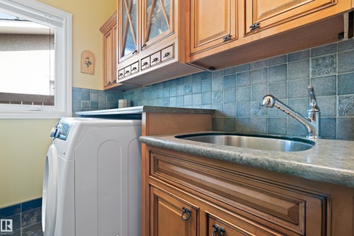 5704 144 Street, Edmonton, AB - Indoor Photo Showing Laundry Room
