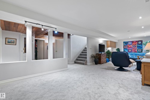 5704 144 Street, Edmonton, AB - Indoor Photo Showing Other Room