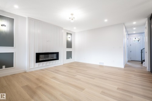 6229 Hampton Gray Avenue, Edmonton, AB - Indoor Photo Showing Living Room With Fireplace
