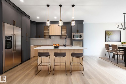 6229 Hampton Gray Avenue, Edmonton, AB - Indoor Photo Showing Kitchen With Upgraded Kitchen