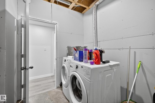 3608 Parker Close, Edmonton, AB - Indoor Photo Showing Laundry Room