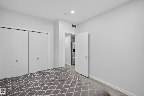 3608 Parker Close, Edmonton, AB - Indoor Photo Showing Other Room