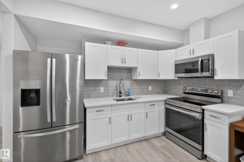3608 Parker Close, Edmonton, AB - Indoor Photo Showing Kitchen With Stainless Steel Kitchen