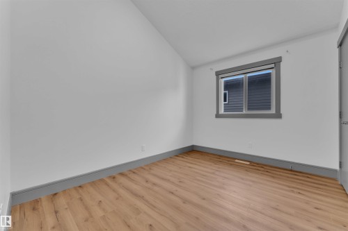 3608 Parker Close, Edmonton, AB - Indoor Photo Showing Other Room