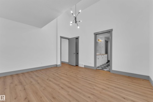 3608 Parker Close, Edmonton, AB - Indoor Photo Showing Other Room