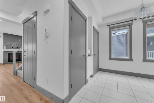 3608 Parker Close, Edmonton, AB - Indoor Photo Showing Other Room