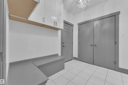 3608 Parker Close, Edmonton, AB - Indoor Photo Showing Other Room