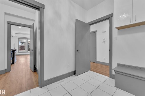 3608 Parker Close, Edmonton, AB - Indoor Photo Showing Other Room