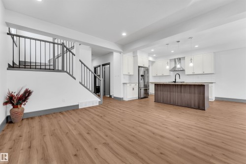 3608 Parker Close, Edmonton, AB - Indoor