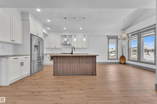3608 Parker Close, Edmonton, AB - Indoor Photo Showing Kitchen With Upgraded Kitchen