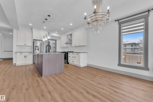 3608 Parker Close, Edmonton, AB - Indoor Photo Showing Kitchen With Upgraded Kitchen