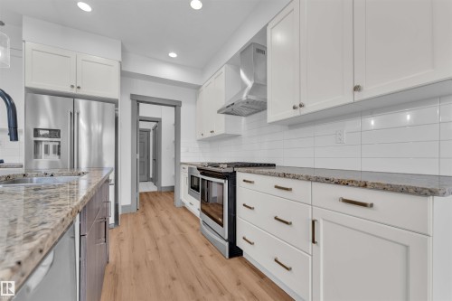 3608 Parker Close, Edmonton, AB - Indoor Photo Showing Kitchen With Stainless Steel Kitchen With Upgraded Kitchen