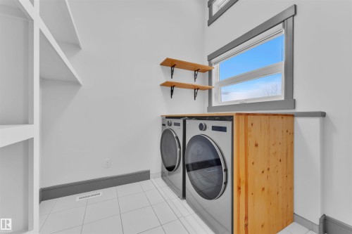 3608 Parker Close, Edmonton, AB - Indoor Photo Showing Laundry Room