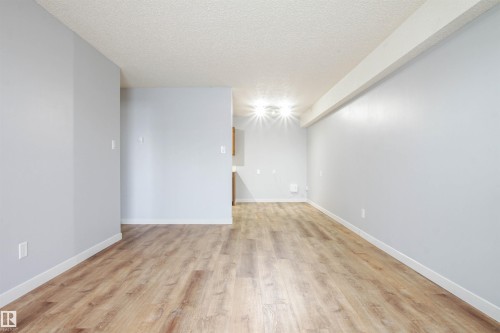 108 3610 43 Avenue, Edmonton, AB - Indoor Photo Showing Other Room